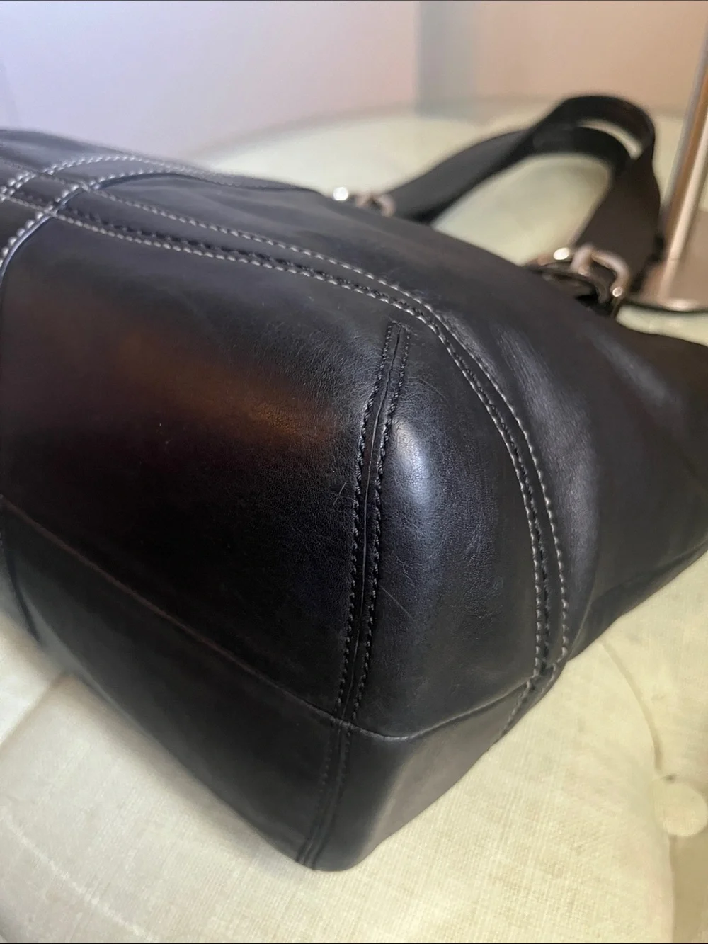 Coach Y2K Black Leather Tote Bag Silver Buckle Hardware White Contrast Stiching - Picture 14 of 16